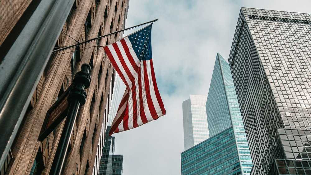 US Flag Etiquette Guide: Display, Respect, and Shared Meaning — United States flag