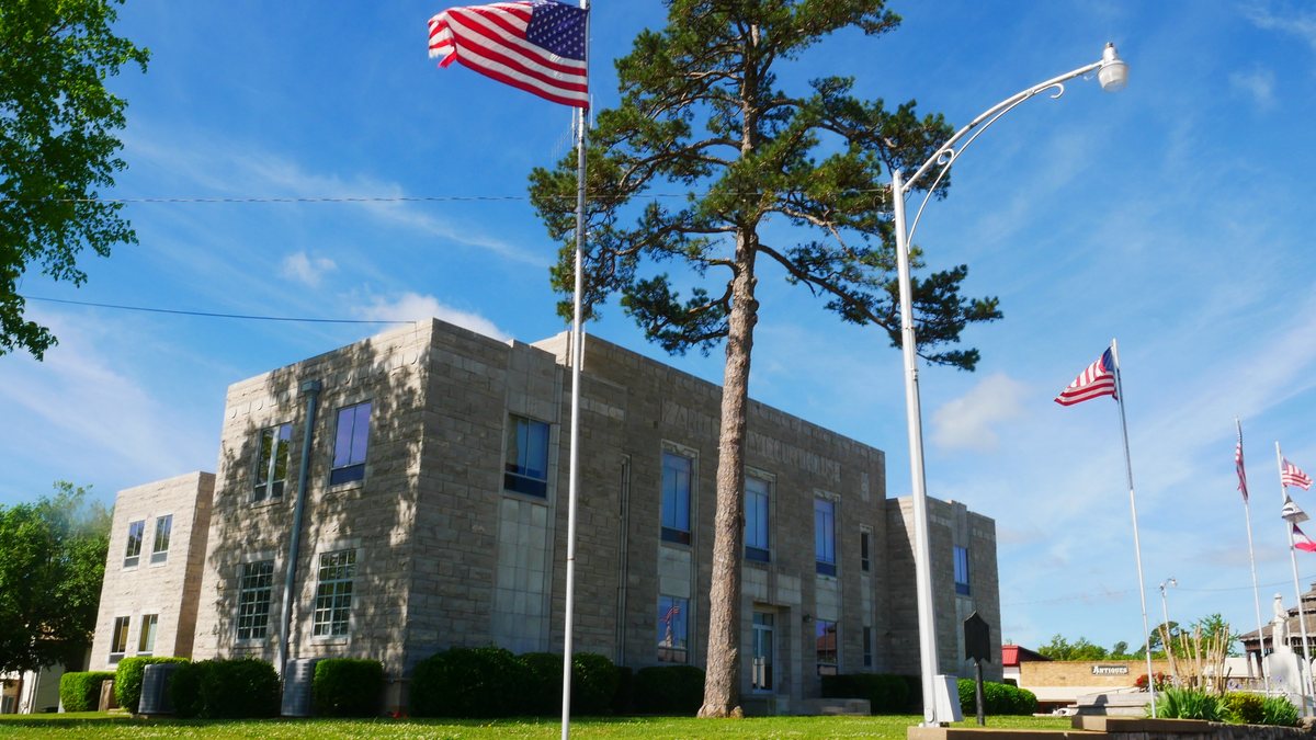 Educational briefing on the Office of the Sheriff for Izard County, Arkansas — Melbourne. Not Independence County. Not Batesville. — educational cover (regional illustration)