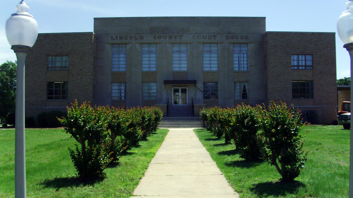 Educational briefing on the Office of the Sheriff for Lincoln County, Arkansas — Star City. Not Lincoln, Nebraska. Not Pulaski County. — educational cover (regional illustration)