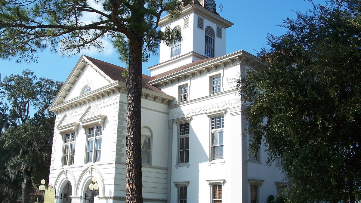 Educational briefing on the Office of the Sheriff for Brooks County, Georgia — Quitman. — educational cover (regional illustration)