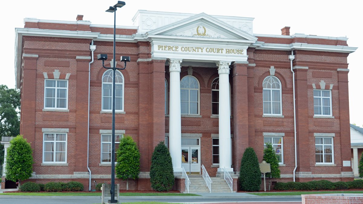 Educational briefing on the Office of the Sheriff for Pierce County, Georgia — Blackshear. — educational cover (regional illustration)