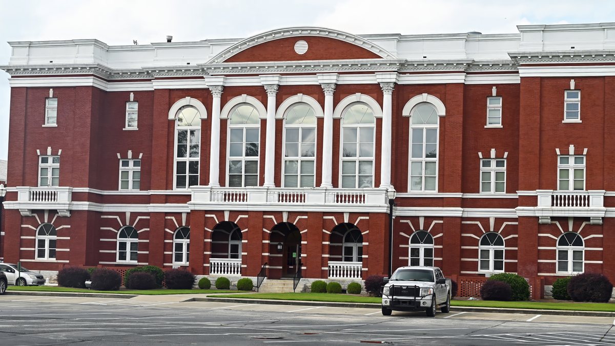Educational briefing on the Office of the Sheriff for Tattnall County, Georgia — Reidsville. — educational cover (regional illustration)