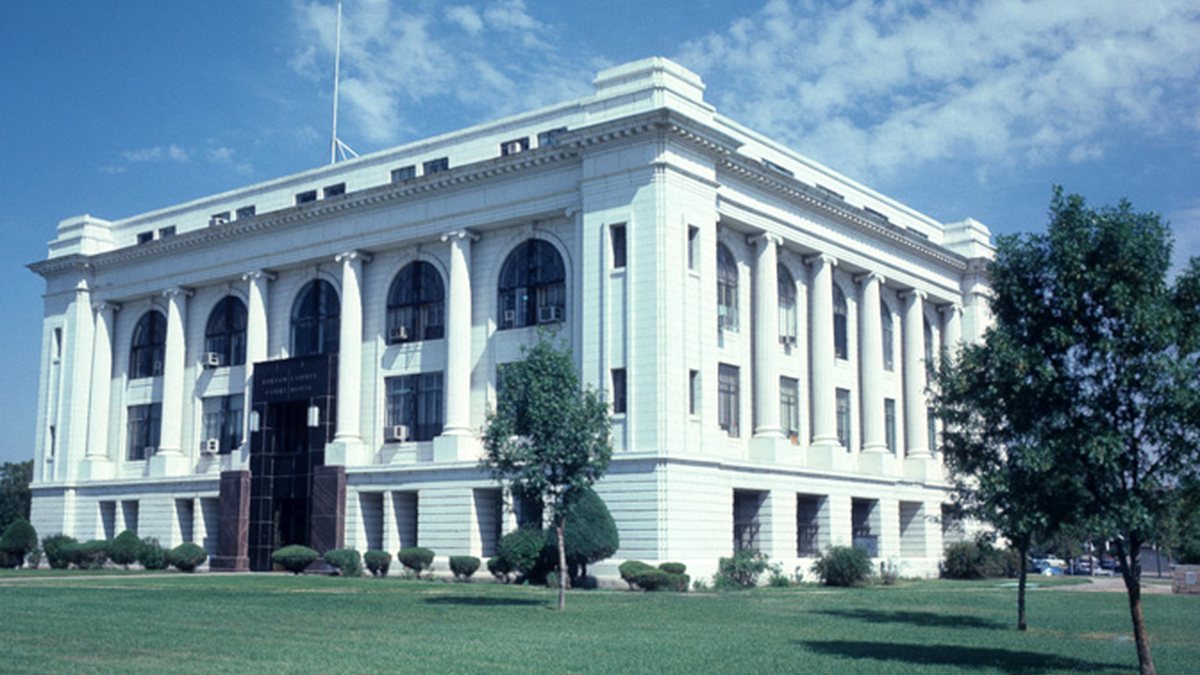 Educational briefing on the Office of the Sheriff for Barton County, Kansas. — educational cover (regional illustration)