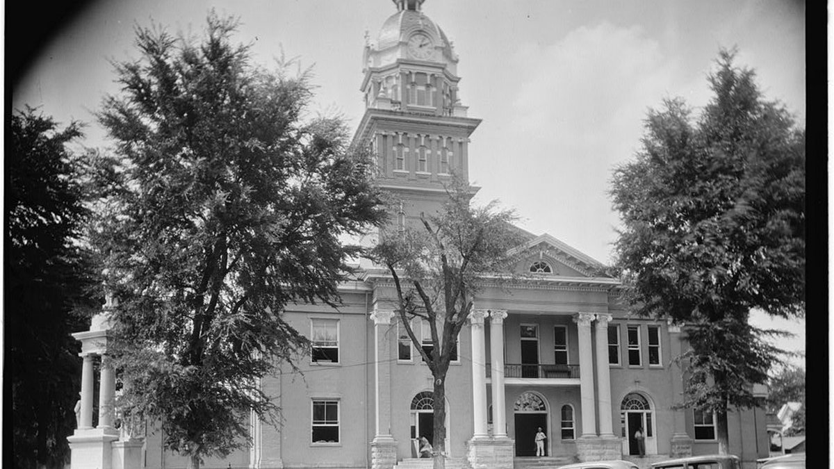 Educational briefing on the Office of the Sheriff for Lowndes County, Mississippi — Columbus. — educational cover (regional illustration)