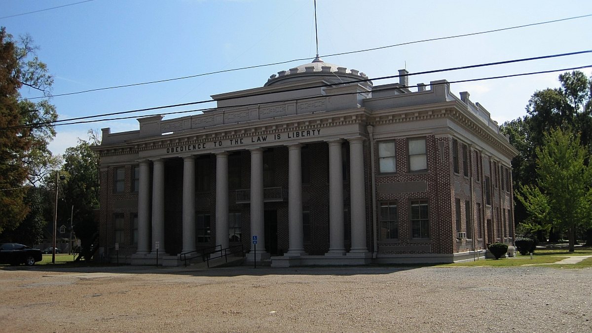 Educational briefing on the Office of the Sheriff for Quitman County, Mississippi — Marks. — educational cover (regional illustration)