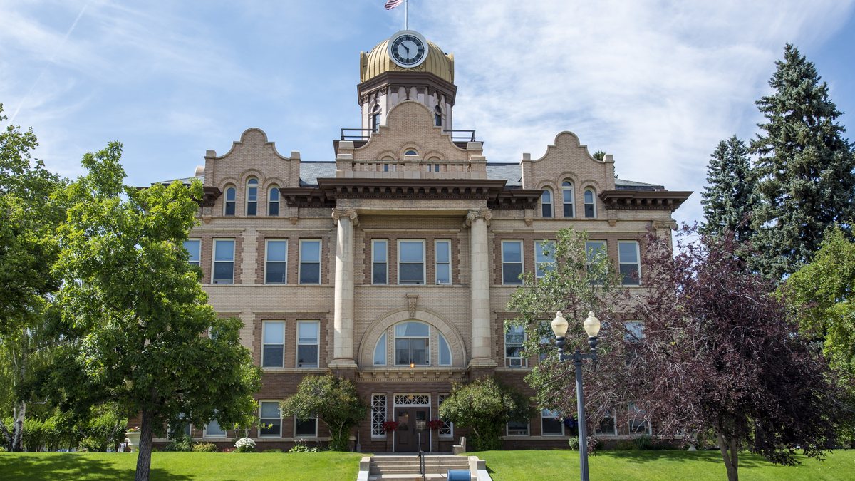 Educational briefing on the Office of the Sheriff for Fergus County, Montana — Lewistown. — educational cover (regional illustration)