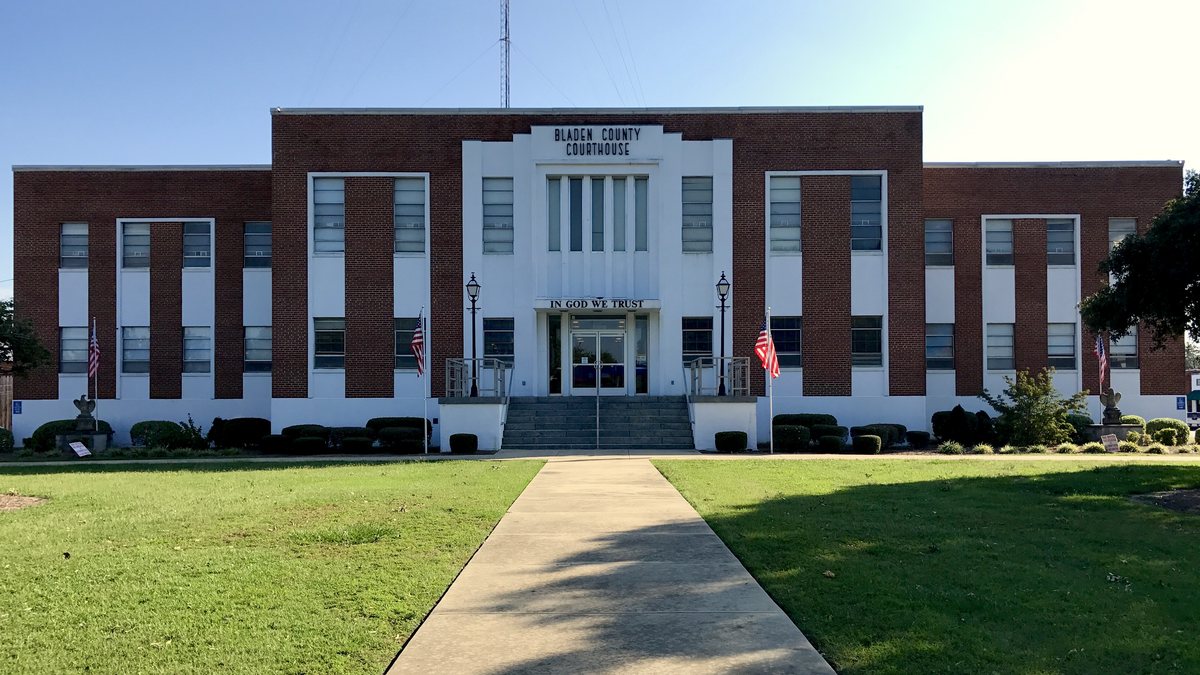 Educational briefing on the Office of the Sheriff for Bladen County, North Carolina — Elizabethtown. — educational cover (regional illustration)