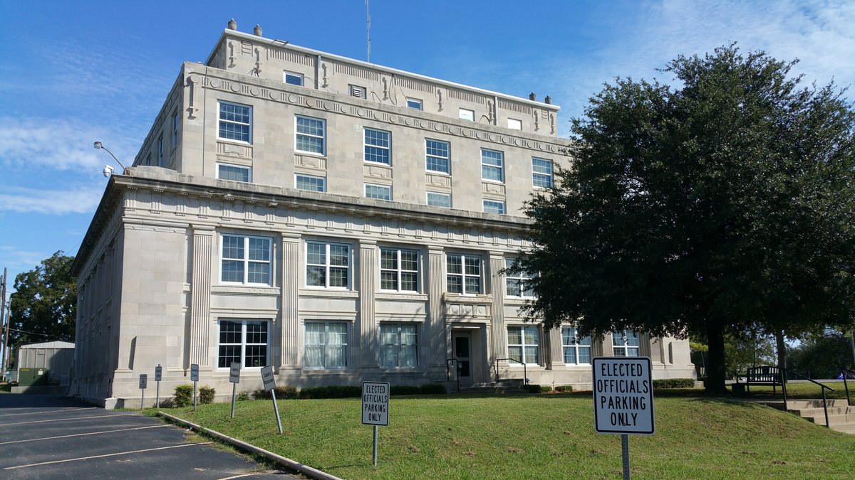 Educational briefing on the Office of the Sheriff for Okfuskee County, Oklahoma — Okemah. — educational cover (regional illustration)