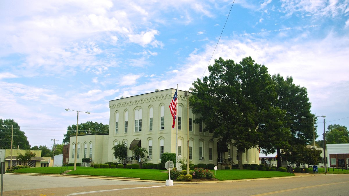 Educational briefing on the Office of the Sheriff for Crockett County, Tennessee — Alamo. — educational cover (regional illustration)