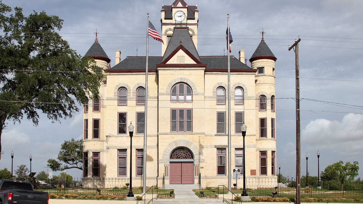 Educational briefing on the Office of the Sheriff for Karnes County, Texas — Karnes City. — educational cover (regional illustration)